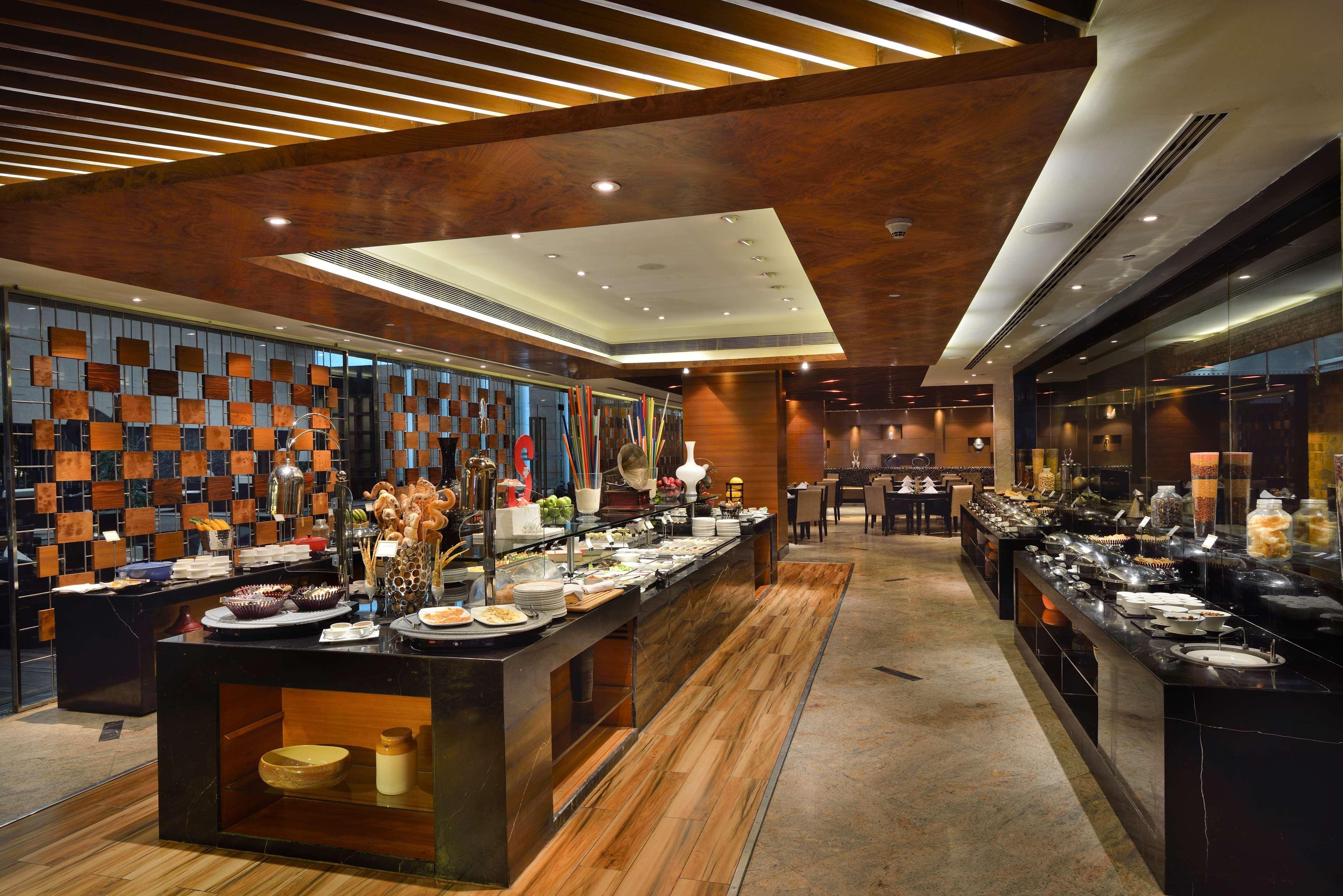 Hotel Radisson Blu Kaushambi Delhi Ncr Ghaziabad Exterior foto