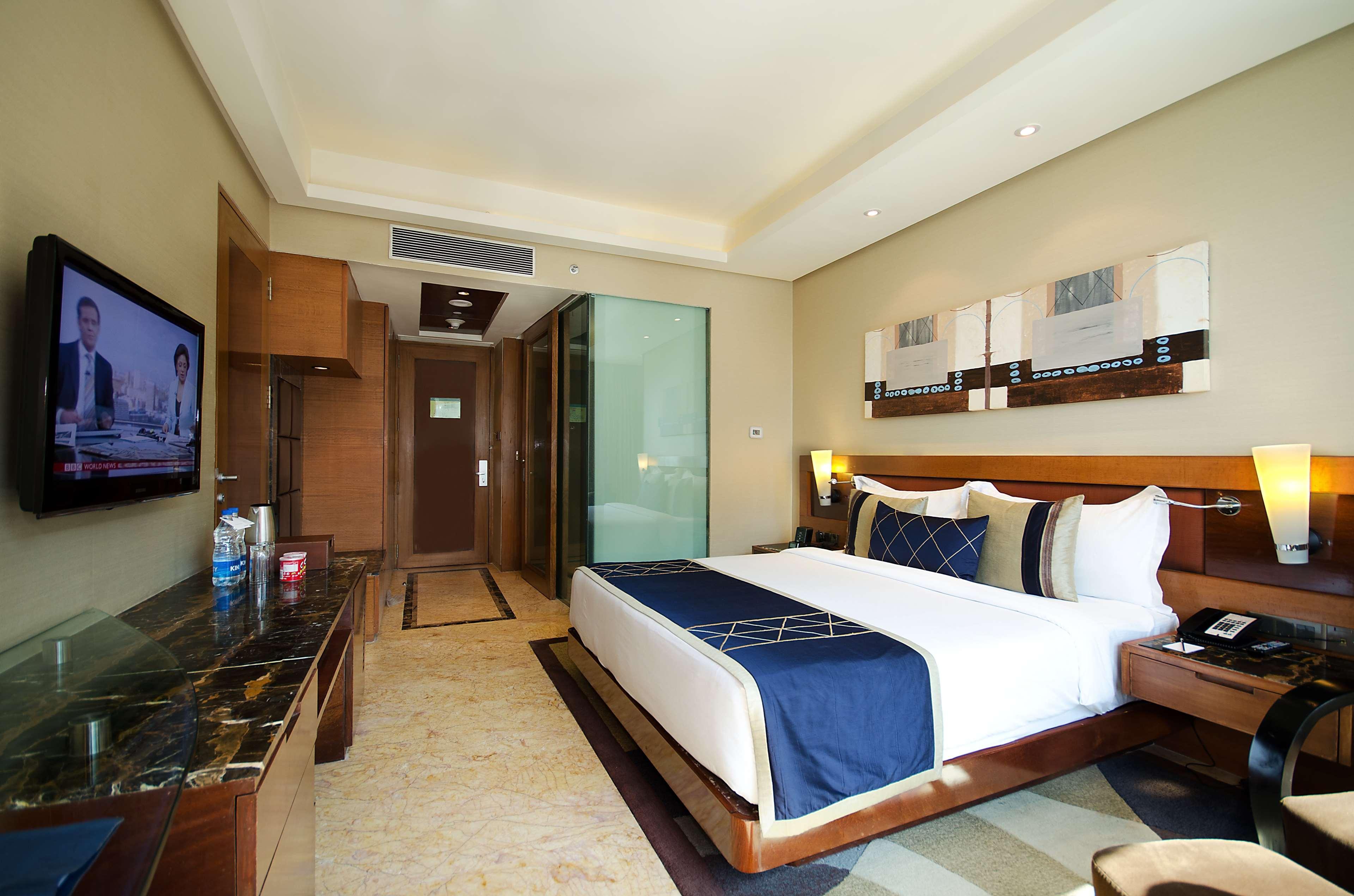 Hotel Radisson Blu Kaushambi Delhi Ncr Ghaziabad Exterior foto