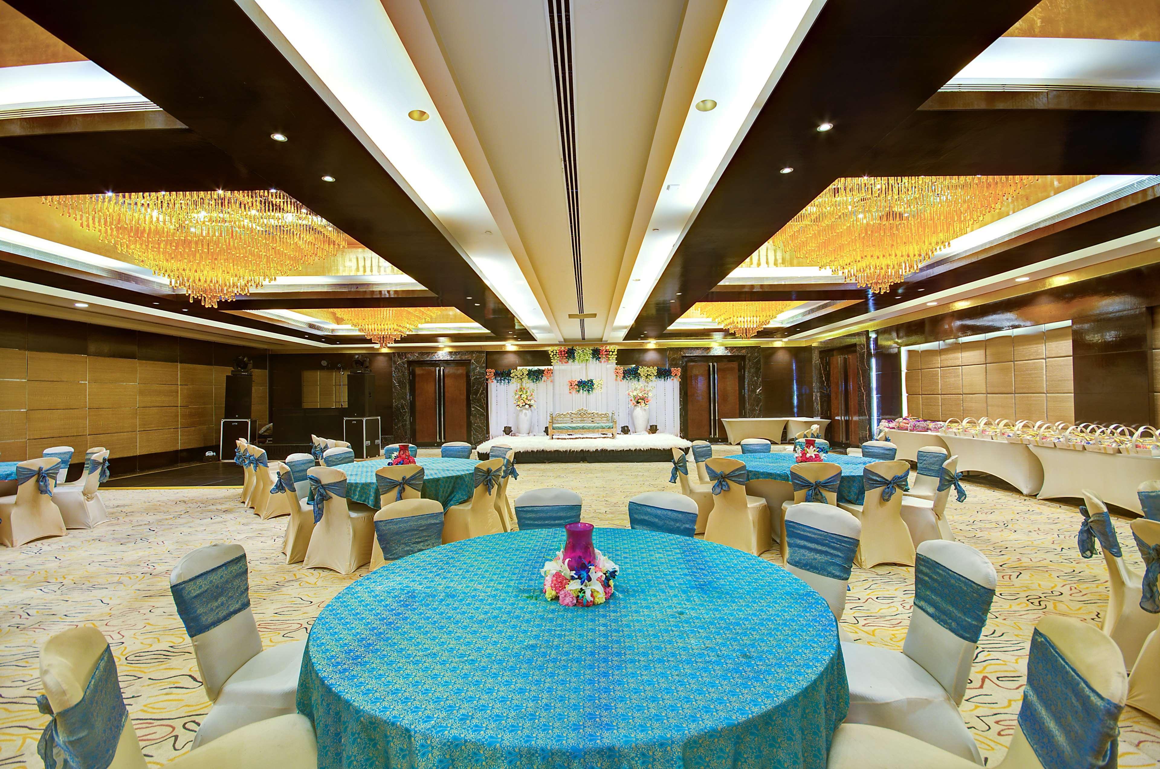 Hotel Radisson Blu Kaushambi Delhi Ncr Ghaziabad Exterior foto