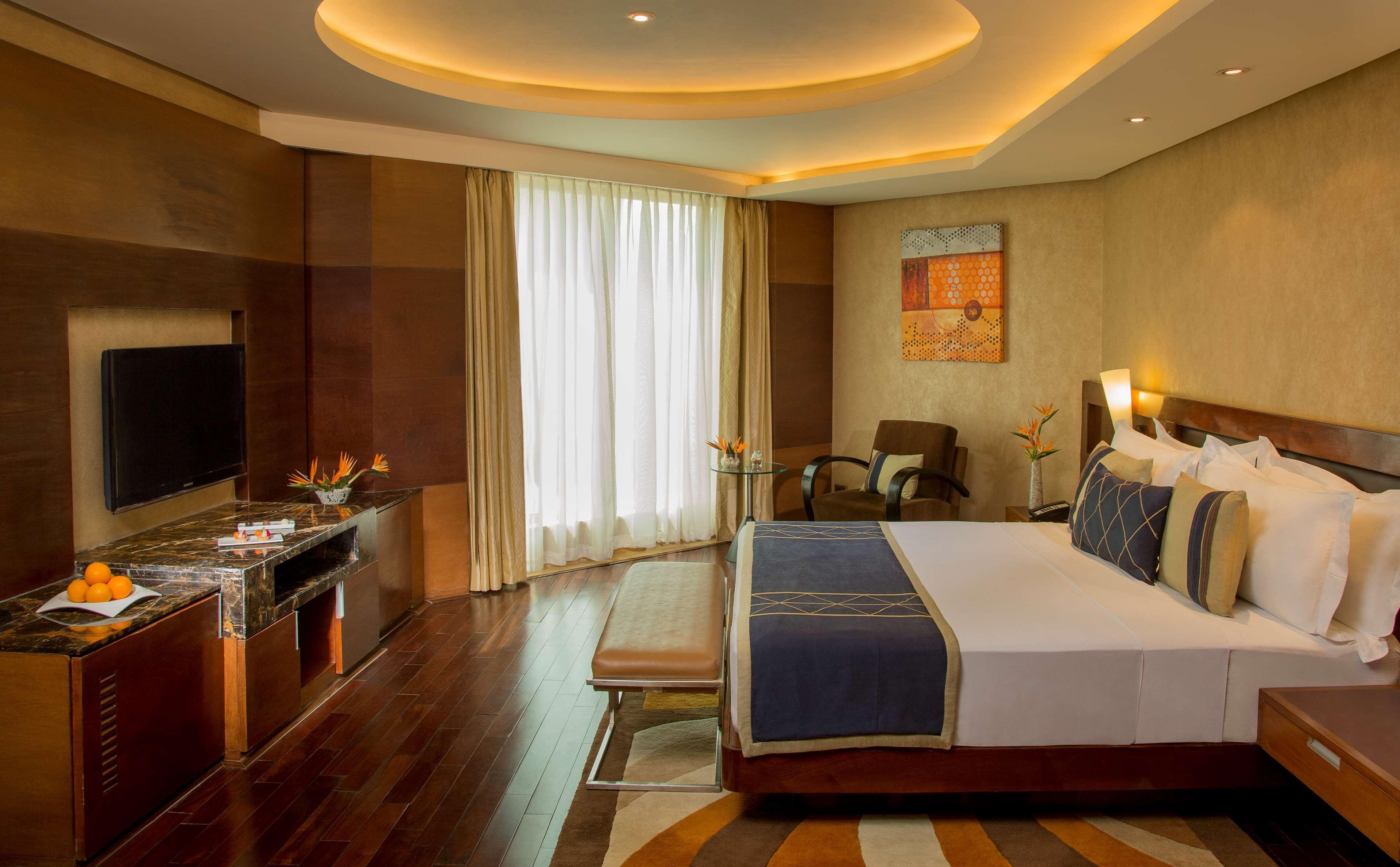 Hotel Radisson Blu Kaushambi Delhi Ncr Ghaziabad Exterior foto